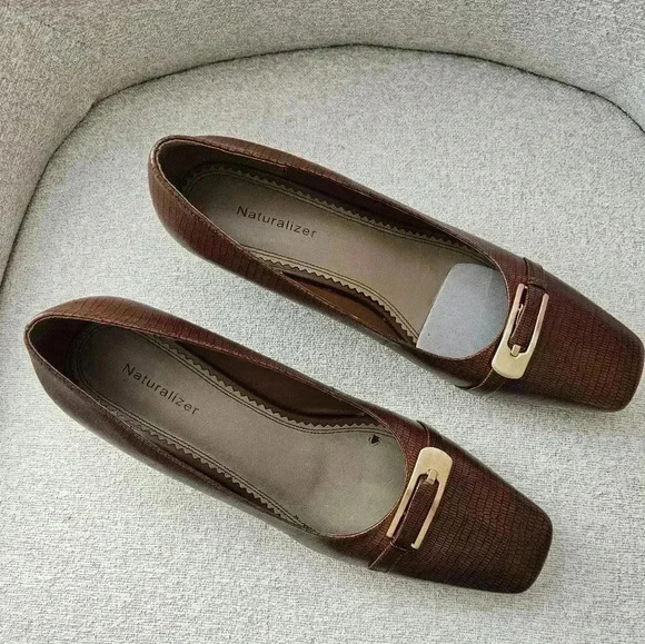 Naturalizer Galaxy Tan Lizard Print Vintage Classic Corpcore Business Y2K Sz 9 - Picture 2 of 6